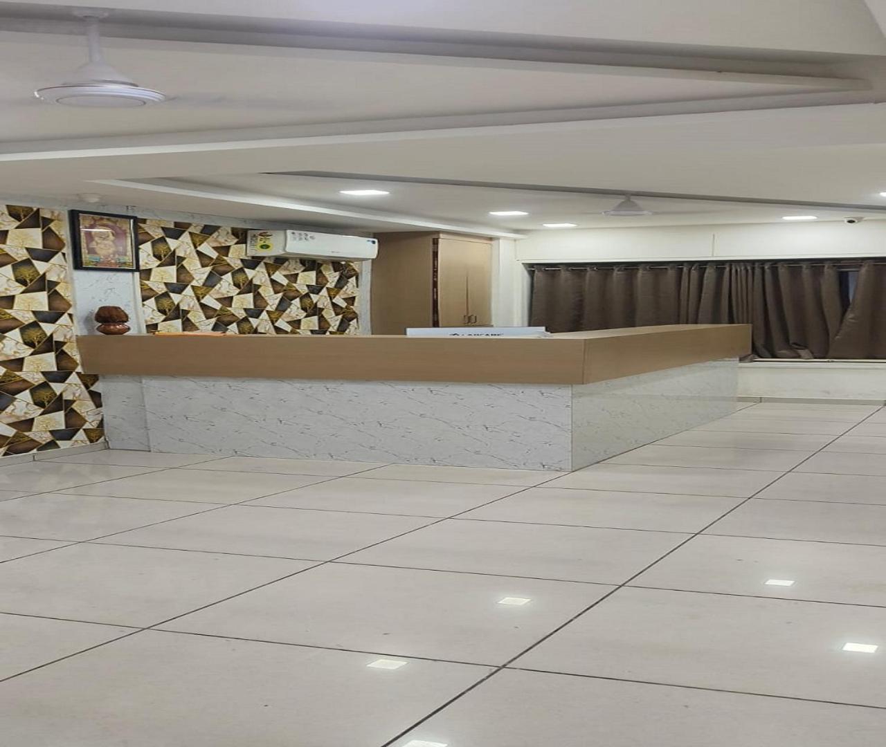Hotel Nest View Ahmedabad Bagian luar foto