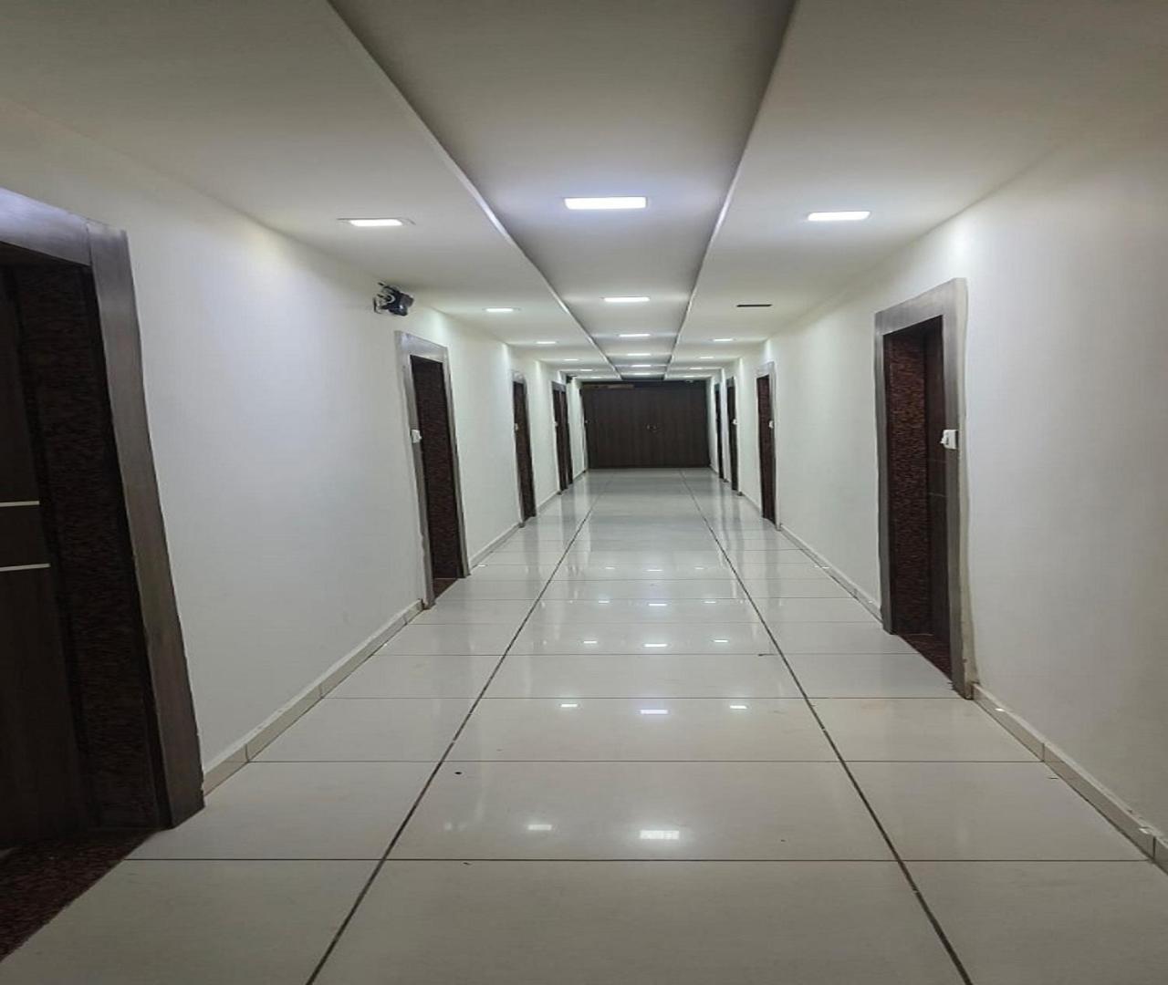 Hotel Nest View Ahmedabad Bagian luar foto